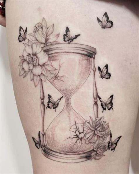 meaningful hourglass tattoos for females|55+ Amazing Hourglass Tattoo Designs with。